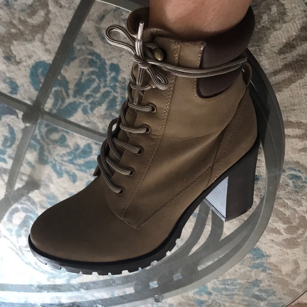 Heeled booties size 7